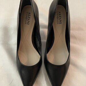 Black Leather Alfani Pointed-Toe Stiletto Heal, Slip On  Pumps (Jeulesrb) 7.5 M